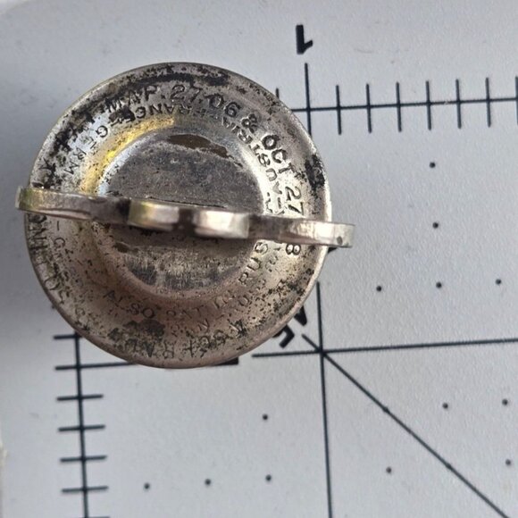 Vintage Fleur De Lis Metal Bottle Stopper Canteen Water Bag Cap Antique Schrader - Picture 4 of 16